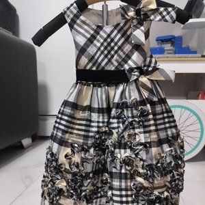 Selling a Metallic Gold Bonnie Baby Dress Semi New